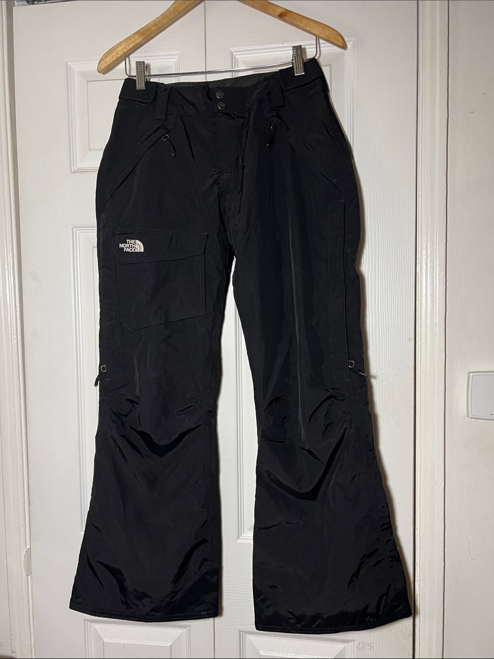 The North Face Black Hyvent Snow Pant Women’s Medium